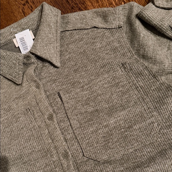 New In Ribbed Button-Up Overshirt in Olive large - Picture 11 of 13